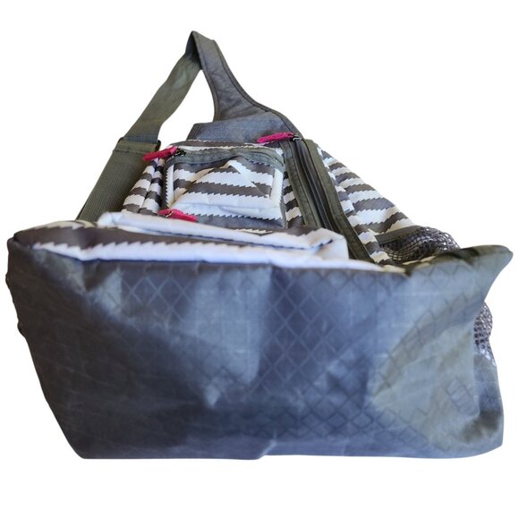 Thirty One Sling Bag  Adjustable Backpack Gray & White Stripe Pink Lining - Picture 7 of 13